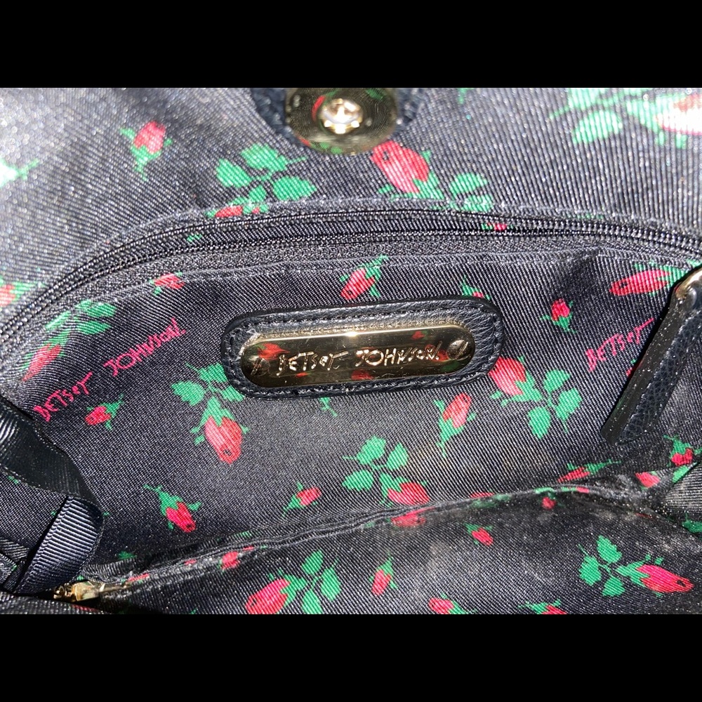 NWOT Betsy Johnson Razzle Dazzle x rosebud purse - Picture 4 of 4
